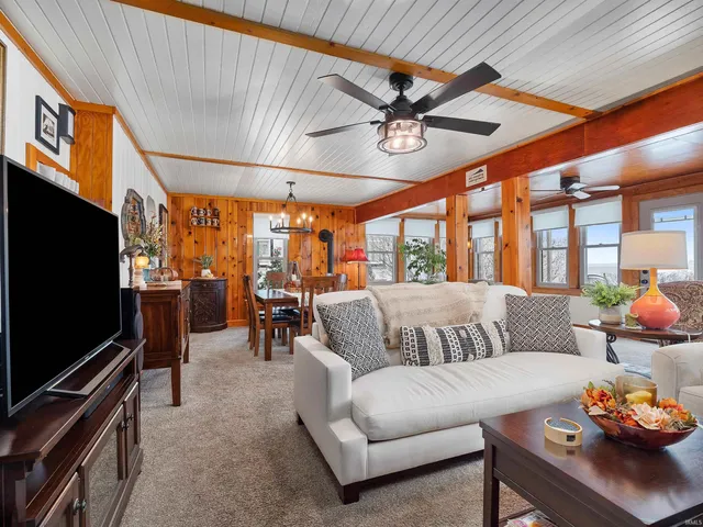 $1,490,000 | 6001 East Island Avenue, Syracuse, IN 46567