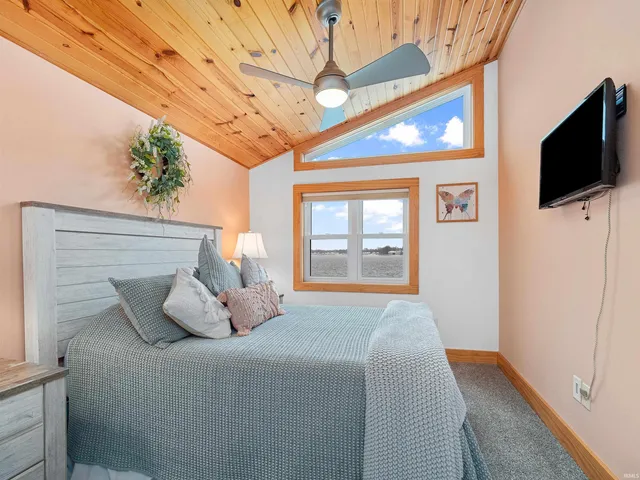 $1,490,000 | 6001 East Island Avenue, Syracuse, IN 46567