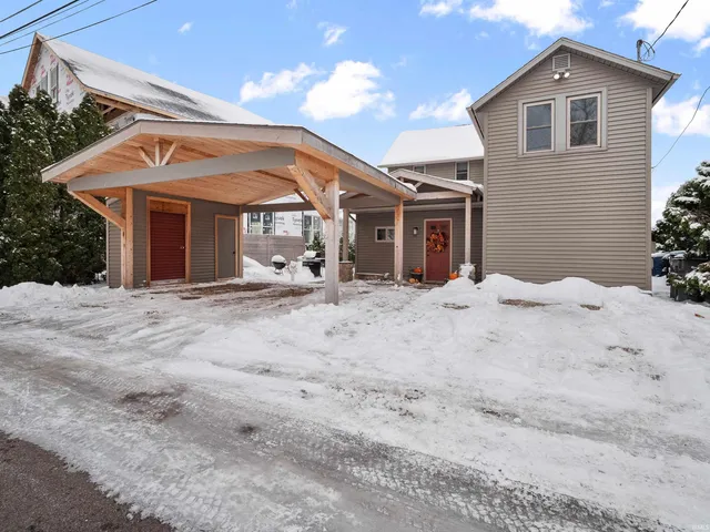 $1,490,000 | 6001 East Island Avenue, Syracuse, IN 46567