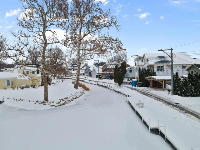 $1,490,000 | 6001 East Island Avenue, Syracuse, IN 46567