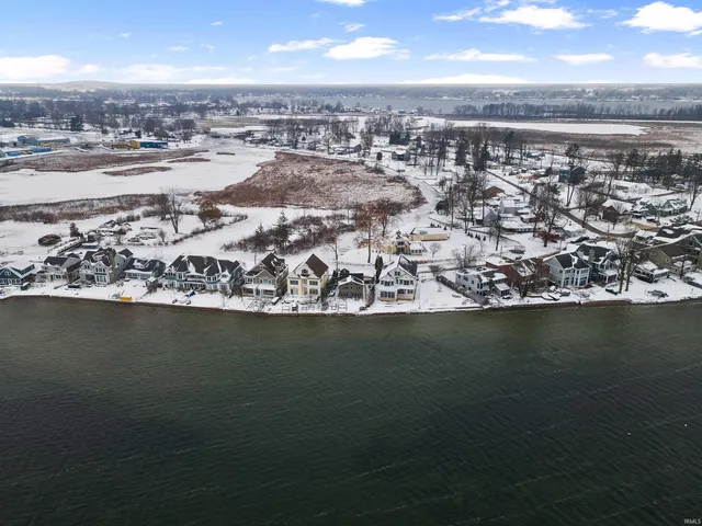 $1,490,000 | 6001 East Island Avenue, Syracuse, IN 46567