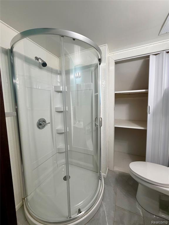 2644 Clio Road Flint, MI 48504 - Photo 10 of 19 Gallery Image 10
