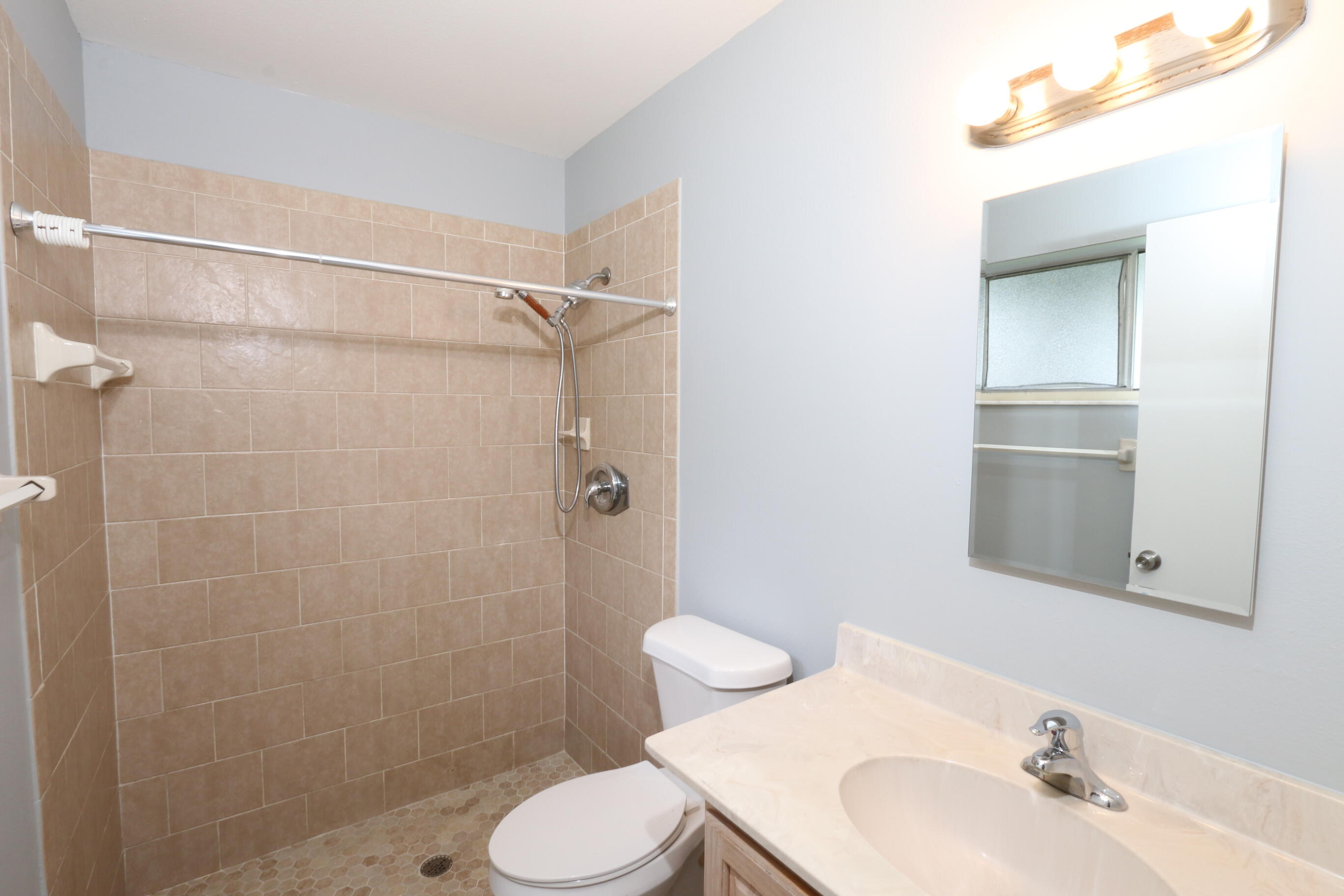 400 Southwest Ruffner Court Port St. Lucie, FL 34953 - Photo 15 of 27 Primary Bath