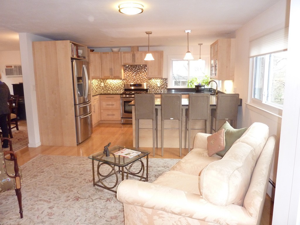 65 Wallis Road Brookline, MA 02467 - Photo 4 of 14