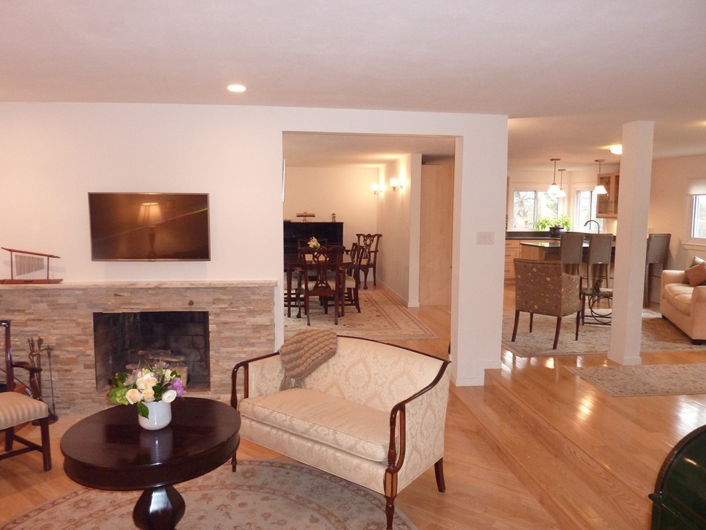 65 Wallis Road Brookline, MA 02467 - Photo 5 of 14