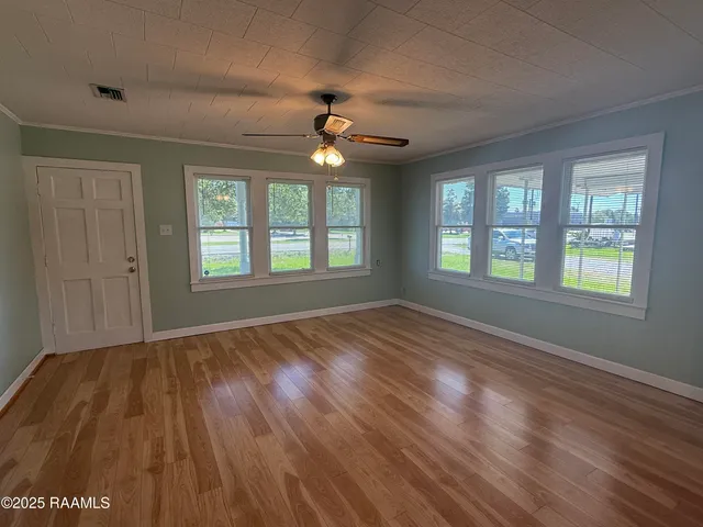 $1,400 | 129 East Broussard Road, Lafayette, LA 70503