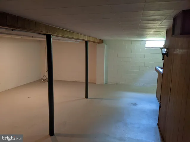 a view of a storage & utility room