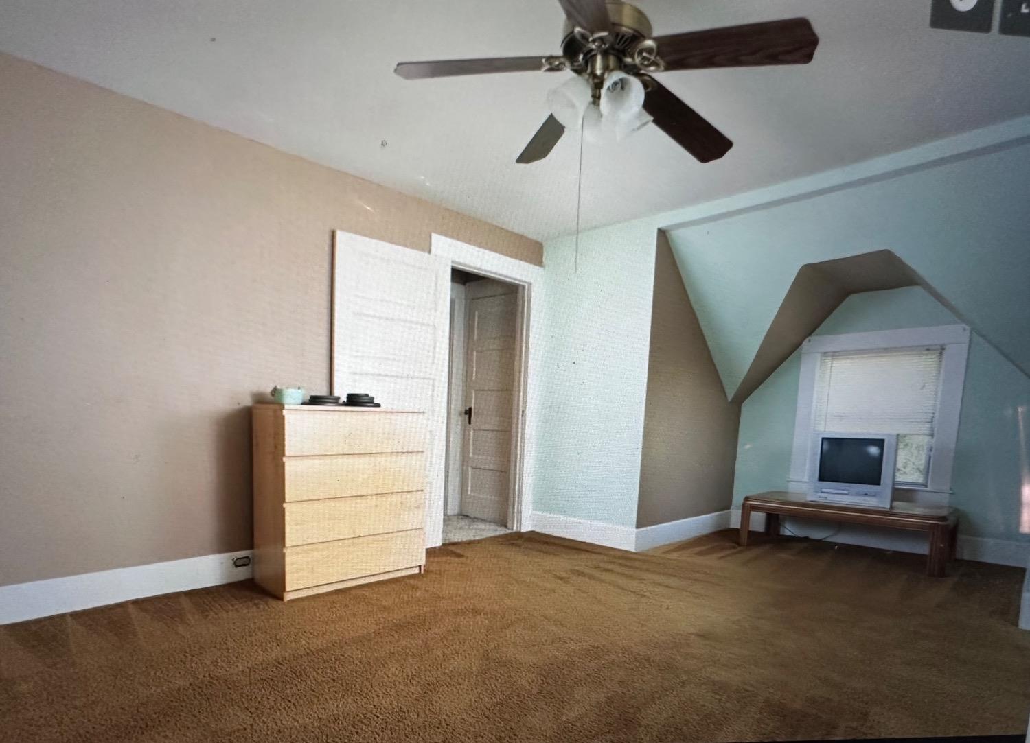 345 Fremont Street Colusa, CA 95932 - Photo 8 of 42 a view of room and window