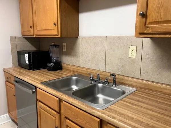 $1,550 | 102 PI Street, Unit B, Belle Chasse, LA 70037