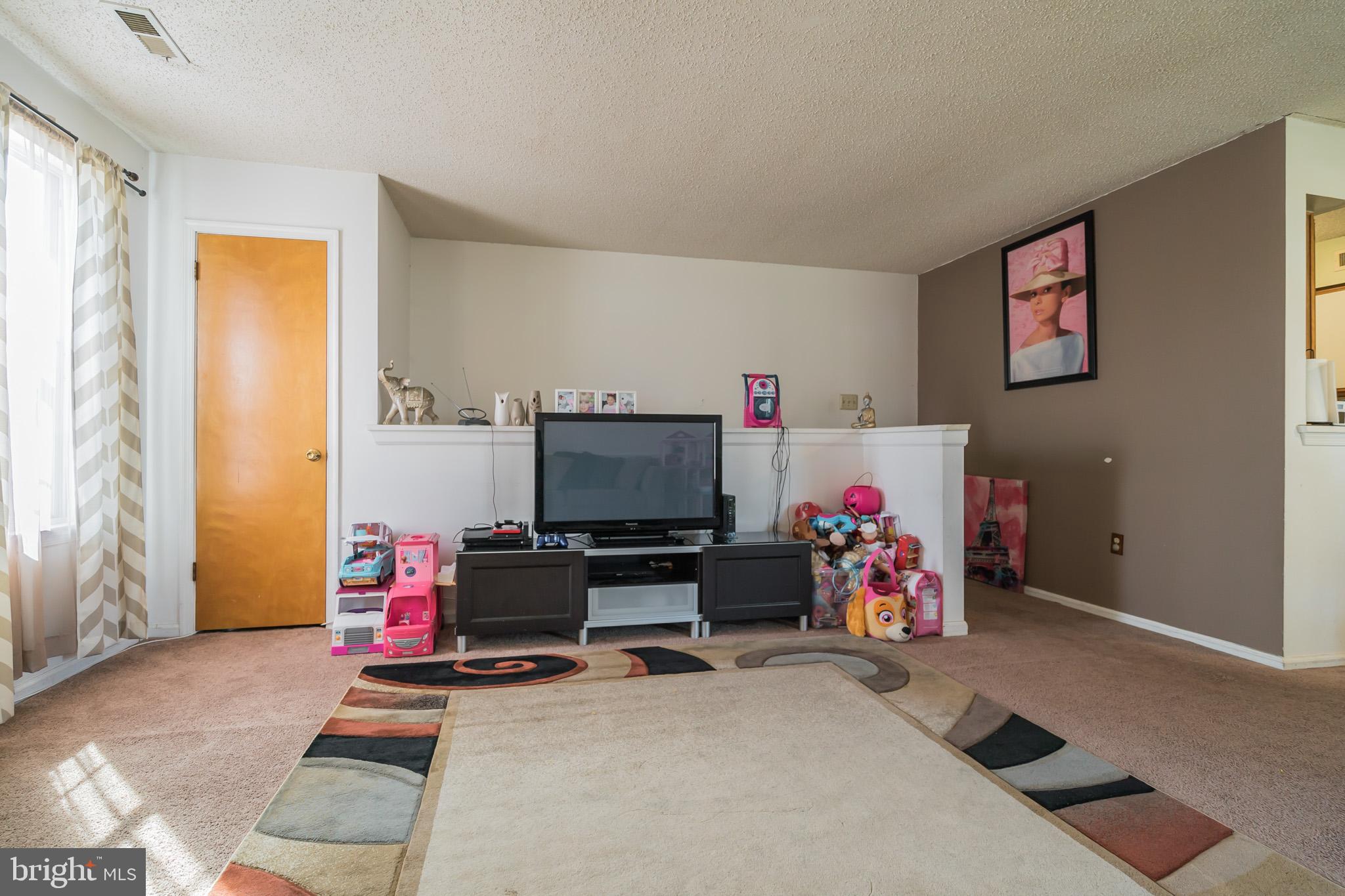 3324 Willits Road Philadelphia, PA 19136 - Photo 6 of 26 Gallery Image 6