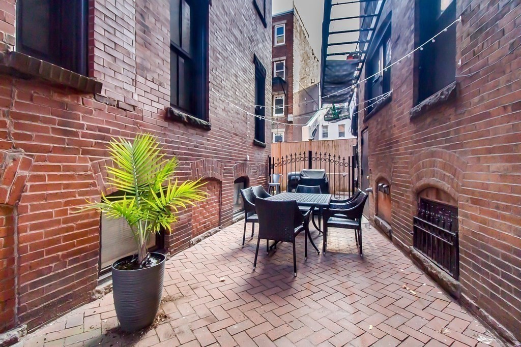 18 Cooper Street, Unit 3 Boston, MA 02113 - Photo 19 of 22