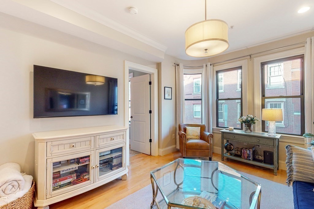 18 Cooper Street, Unit 3 Boston, MA 02113 - Photo 2 of 22