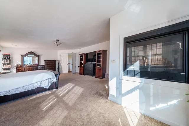 $785,000 | 300 Crownshield Avenue, Uxbridge, MA 01569