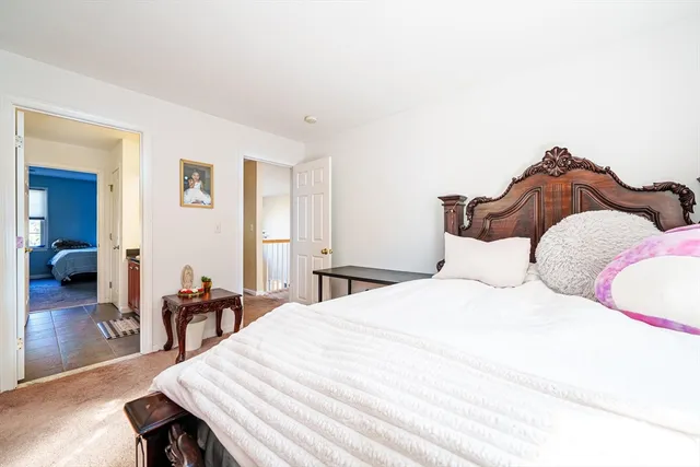 $785,000 | 300 Crownshield Avenue, Uxbridge, MA 01569