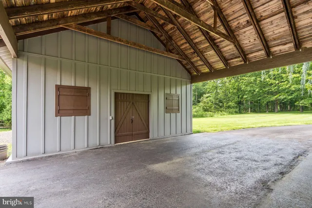 a view of a house with a big yard