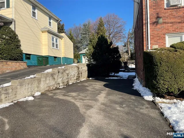 $2,500 | 262-268 Fort Lee Road, Unit 264, Teaneck, NJ 07666