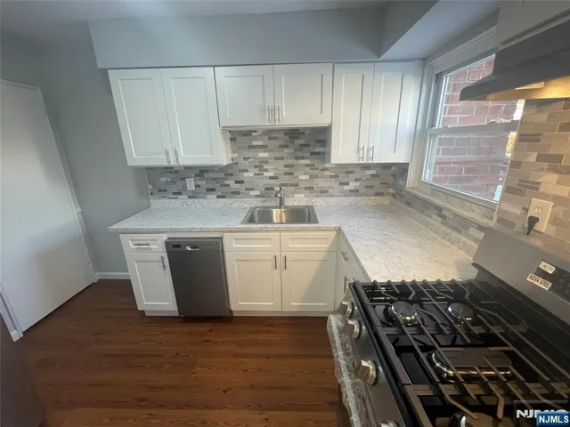 $2,500 | 262-268 Fort Lee Road, Unit 264, Teaneck, NJ 07666