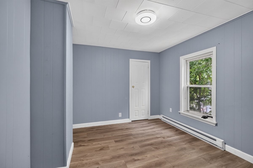 243 Central Street Springfield, MA 01105 - Photo 13 of 37