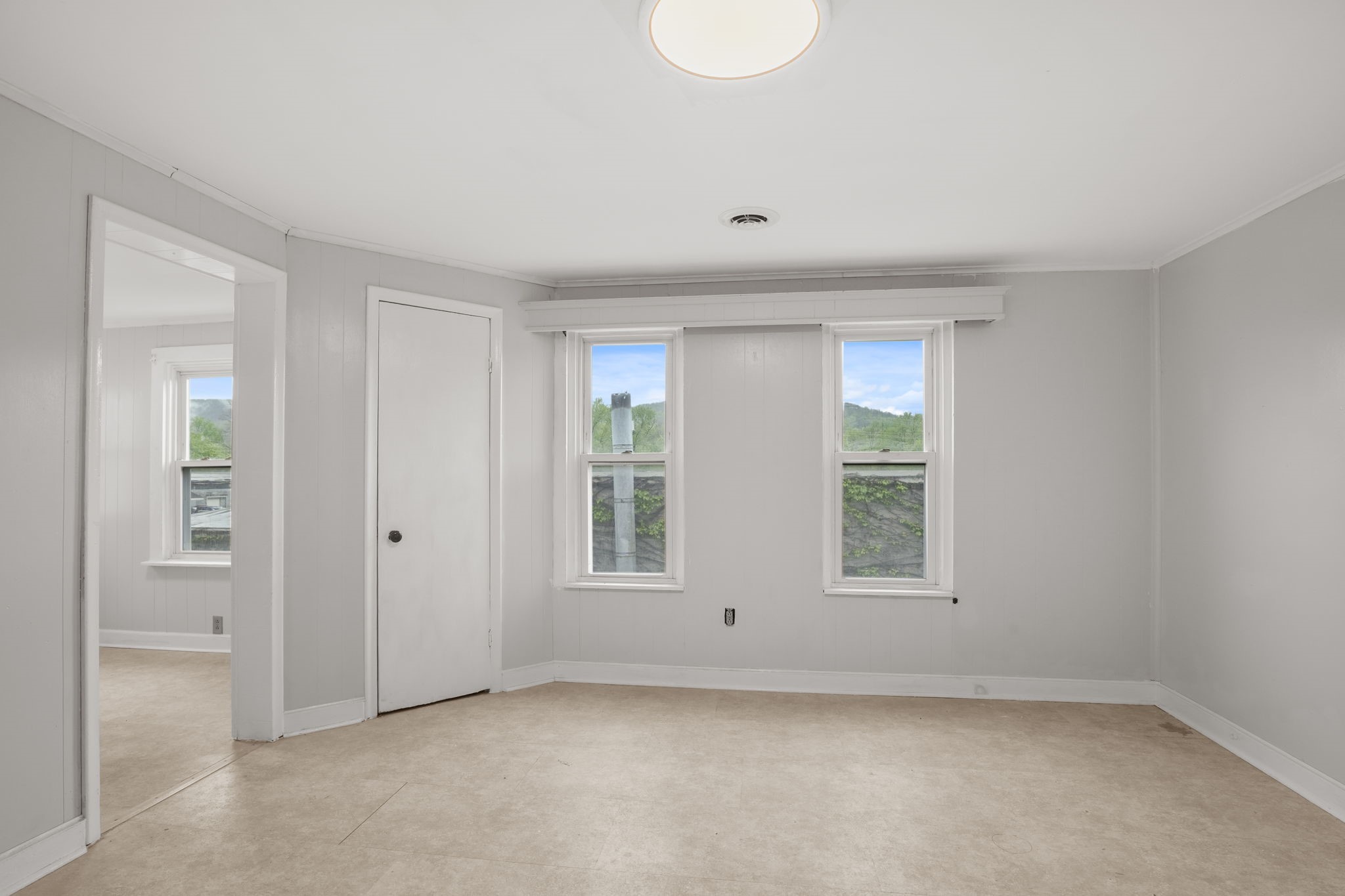 4 Riverside Street Binghamton, NY 13904 - Photo 19 of 34