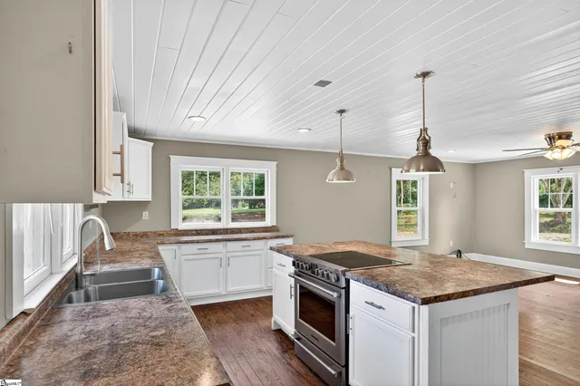 $650,000 | 4891 South Main Street, Cowpens, SC 29330