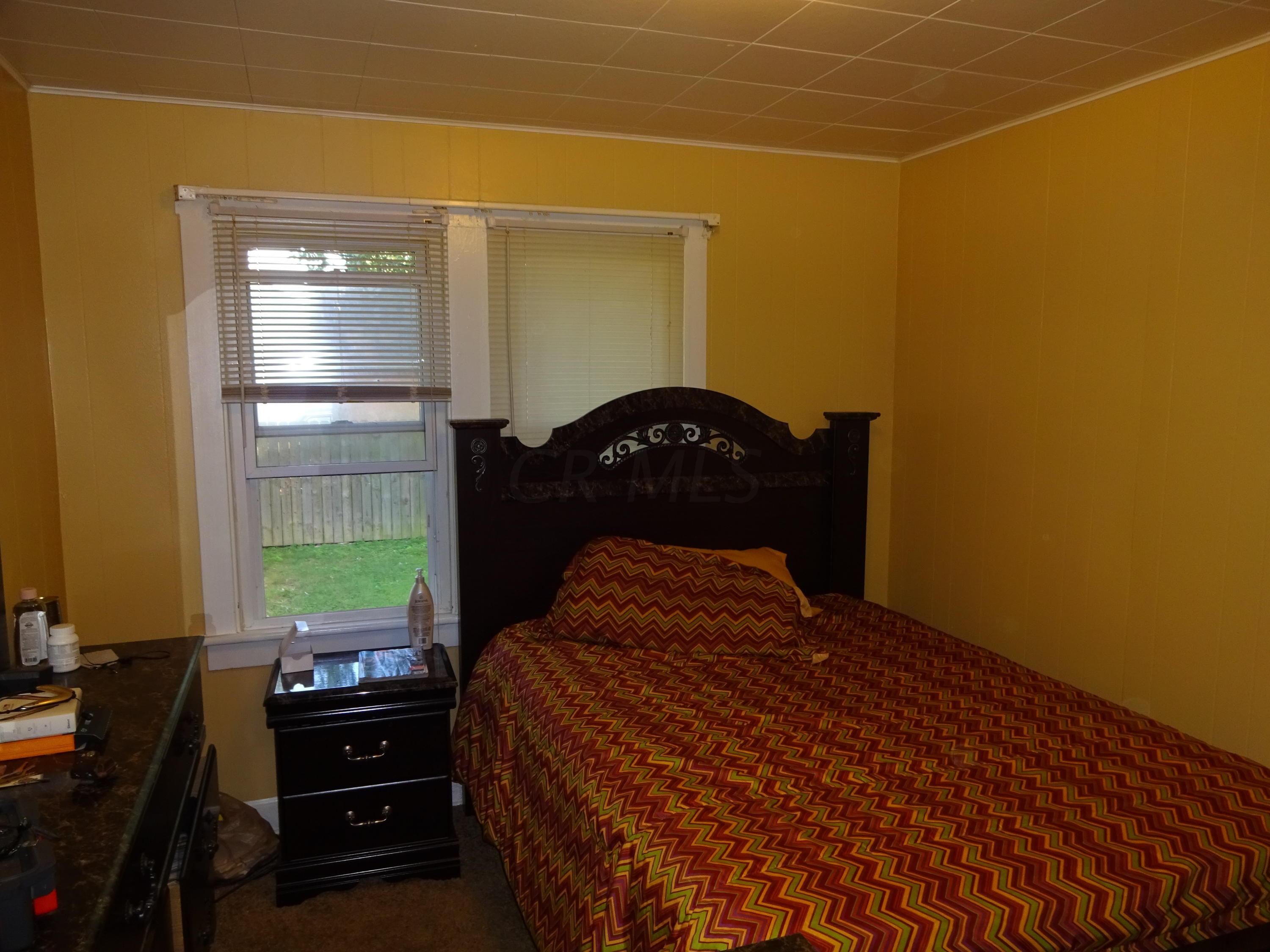 1661 Case Road Columbus, OH 43224 - Photo 7 of 19