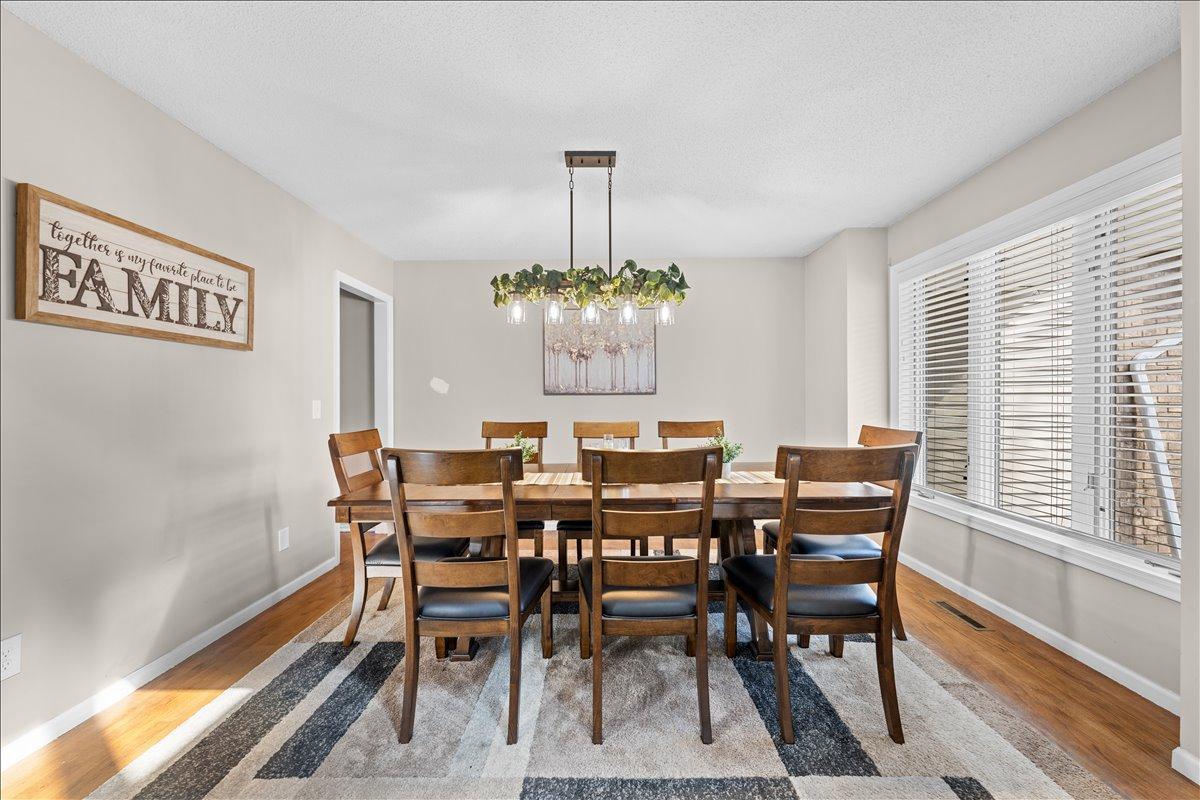139 Ridge Way Mahtomedi, MN 55115 - Photo 5 of 30