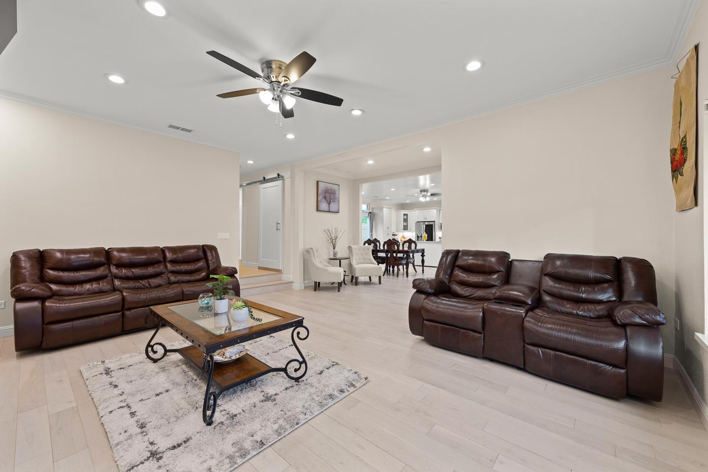 1011 Prospect Heights Santa Cruz, CA 95065 - Photo 45 of 50 a living room with furniture