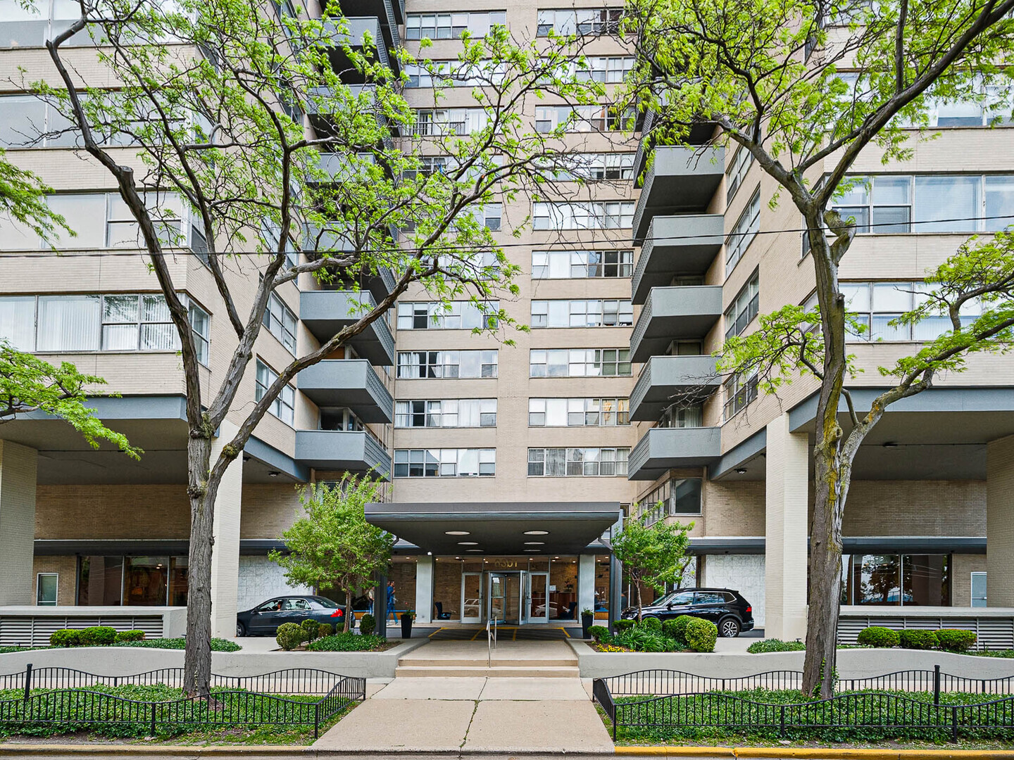 6301 North Sheridan Road, Unit 7G Chicago, IL 60660 - Photo 1 of 14 Gallery Image 1