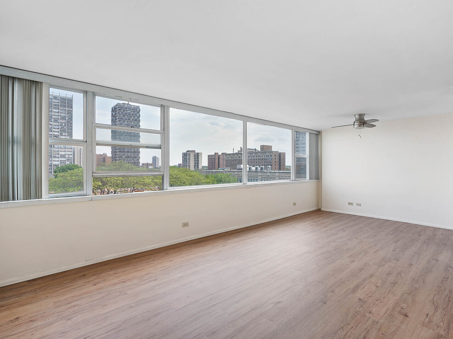 6301 North Sheridan Road, Unit 7G Chicago, IL 60660 - Photo 5 of 14 Gallery Image 5