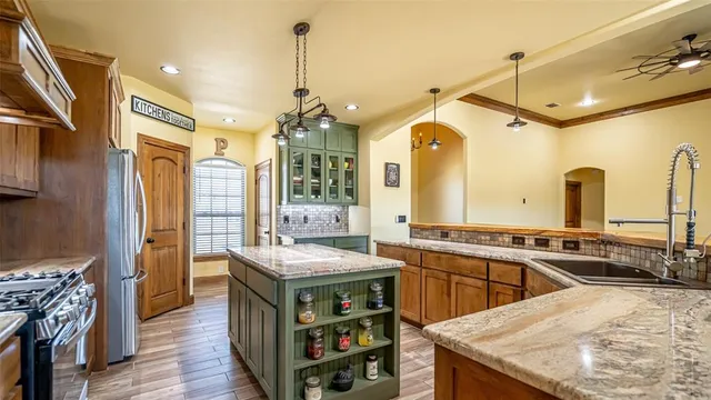 $850,000 | 114 Woodlot Lane, Azle, TX 76020