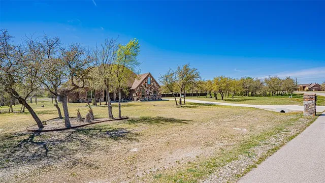 $850,000 | 114 Woodlot Lane, Azle, TX 76020
