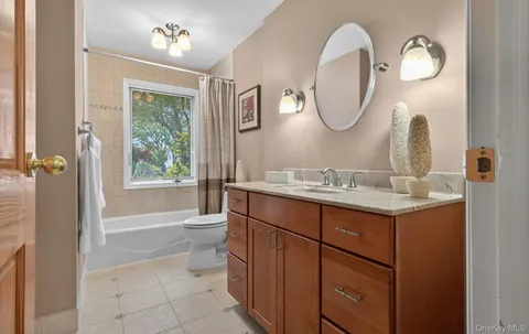 $1,399,999 | 12 Wildwood Drive, Dix Hills, NY 11746