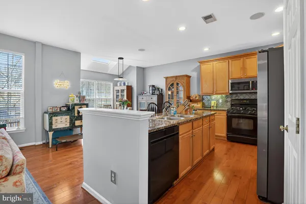 $799,999 | 43262 Somerset Hills Terrace, Ashburn, VA 20147