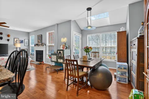 $799,999 | 43262 Somerset Hills Terrace, Ashburn, VA 20147