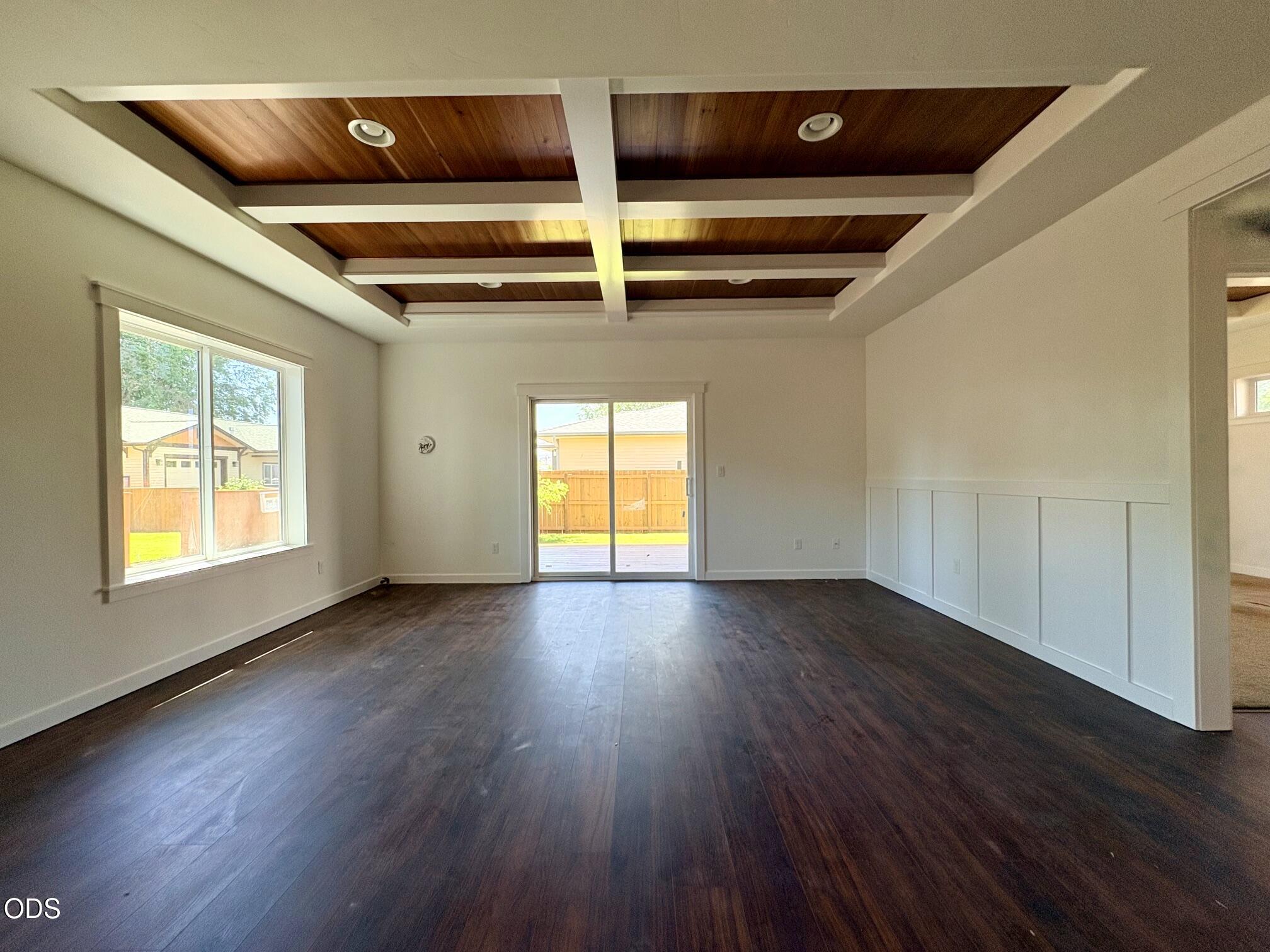 1938 Northeast Laughlin Road Prineville, OR 97754 - Photo 11 of 38