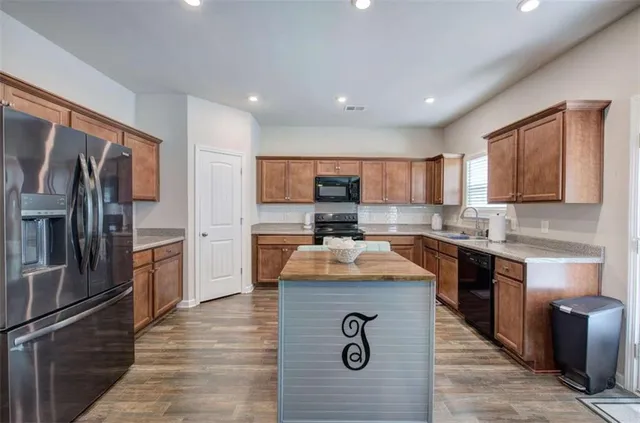 $299,999 | 47 Thacker Trail, Adairsville, GA 30103