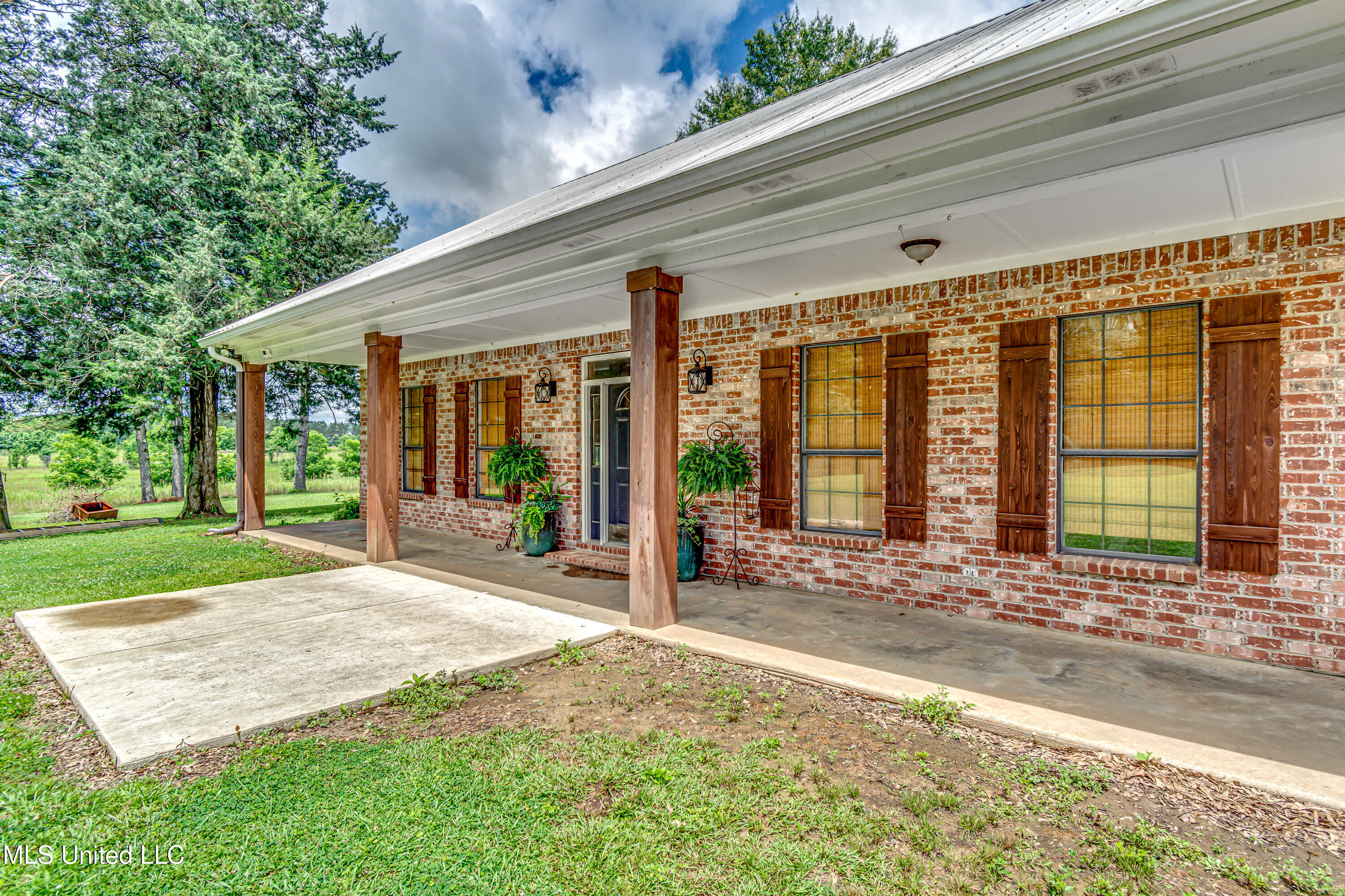 4661 Wildwood Road Benton, MS 39039 - Photo 12 of 60 4661 Wildwood Rd-5