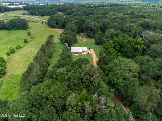 $314,999 | 4661 Wildwood Road, Benton, MS 39039