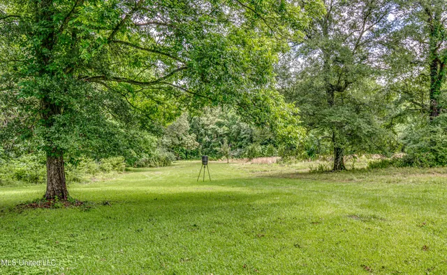 $314,999 | 4661 Wildwood Road, Benton, MS 39039