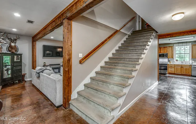 $314,999 | 4661 Wildwood Road, Benton, MS 39039