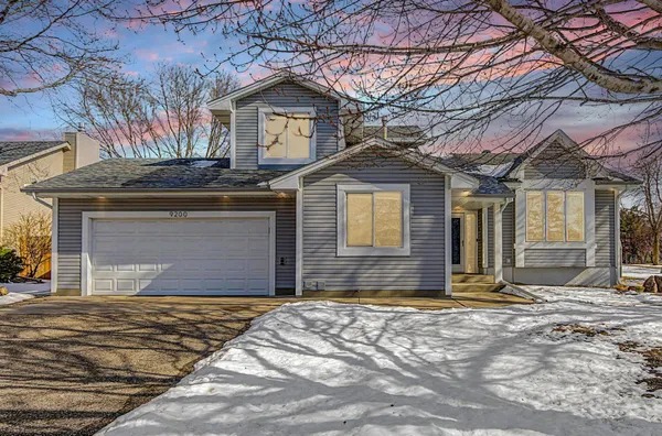 $475,000 | 9200 Lakeside Trail, Champlin, MN 55316
