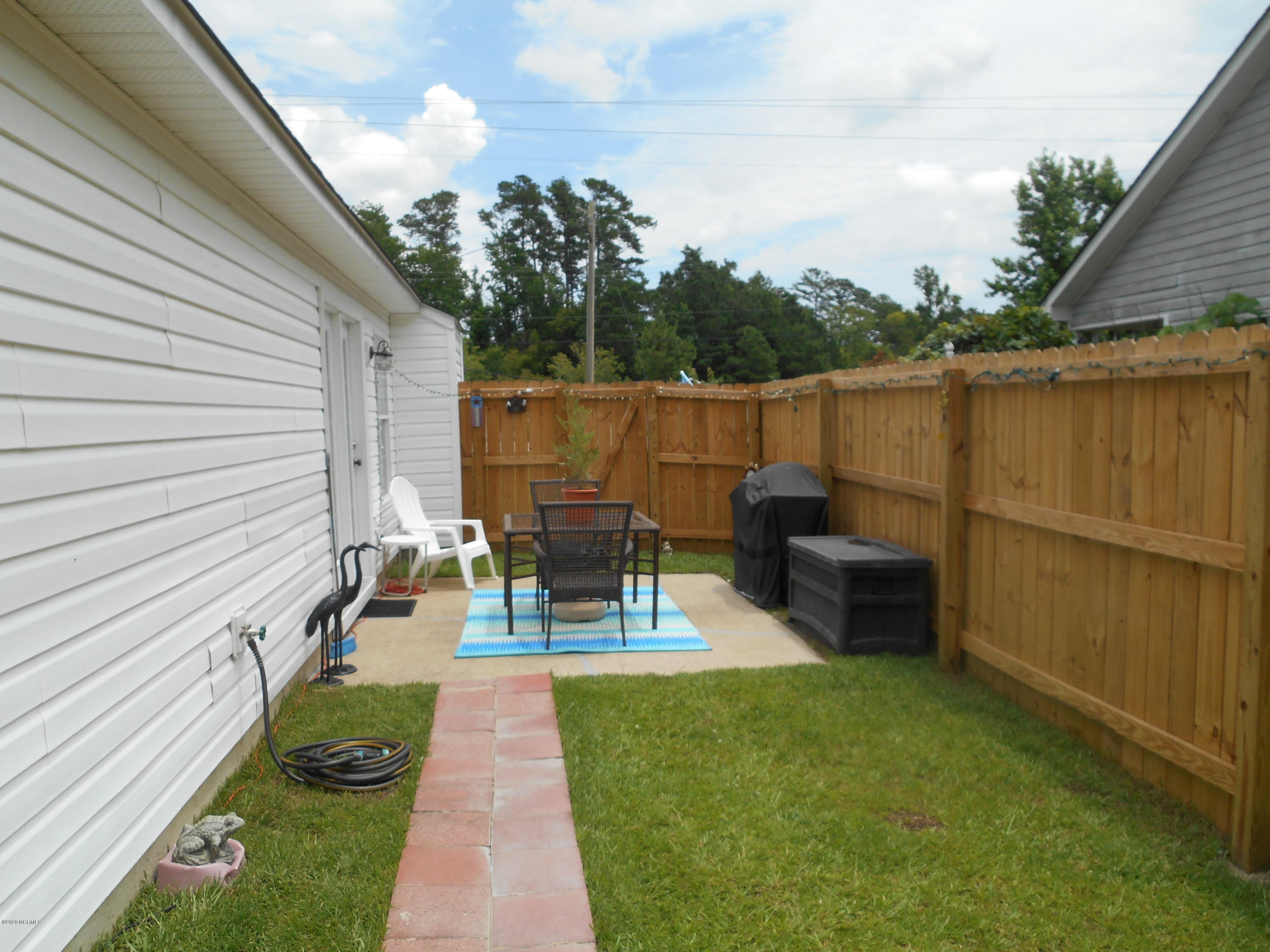 304 Church Road Havelock, NC 28532 - Photo 5 of 40 DSCN1560