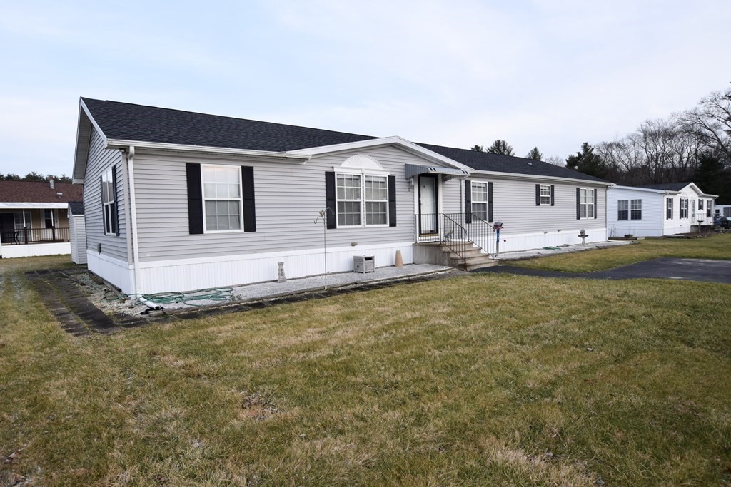 12 Short Street Raynham, MA 02767 - Photo 1 of 32 Gallery Image 1