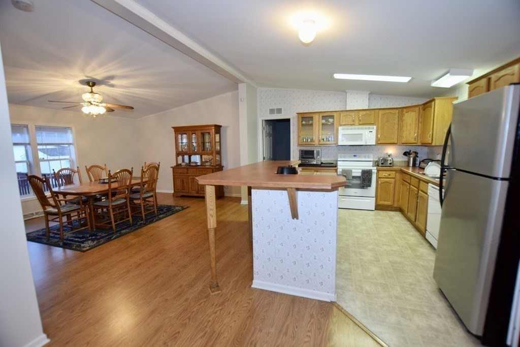 12 Short Street Raynham, MA 02767 - Photo 6 of 32 Gallery Image 6