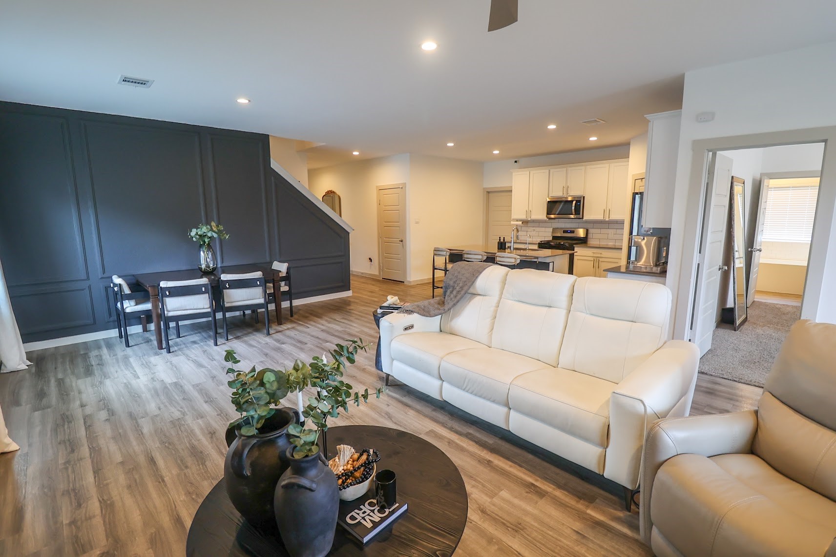 7727 Sleek Flock Lane Rosharon, TX 77583 - Photo 14 of 50 New accent wall!