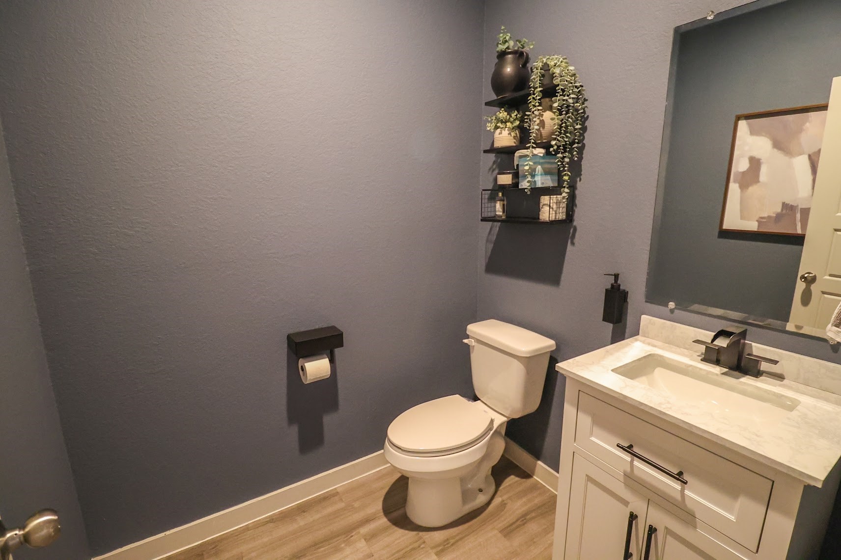 7727 Sleek Flock Lane Rosharon, TX 77583 - Photo 4 of 50 Half bathroom.