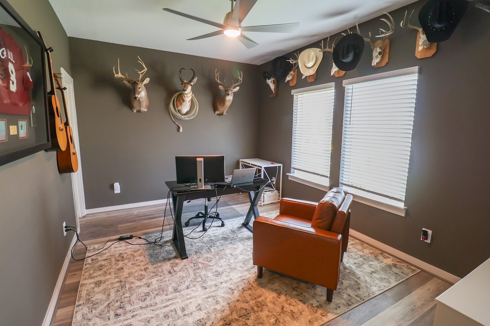 7727 Sleek Flock Lane Rosharon, TX 77583 - Photo 5 of 50 Office space with brand new flooring and paint.