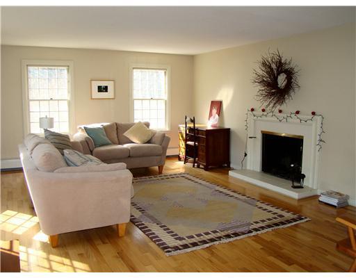 134 Nottingham Road Auburn, ME 04210 - Photo 5 of 25 Living Room.