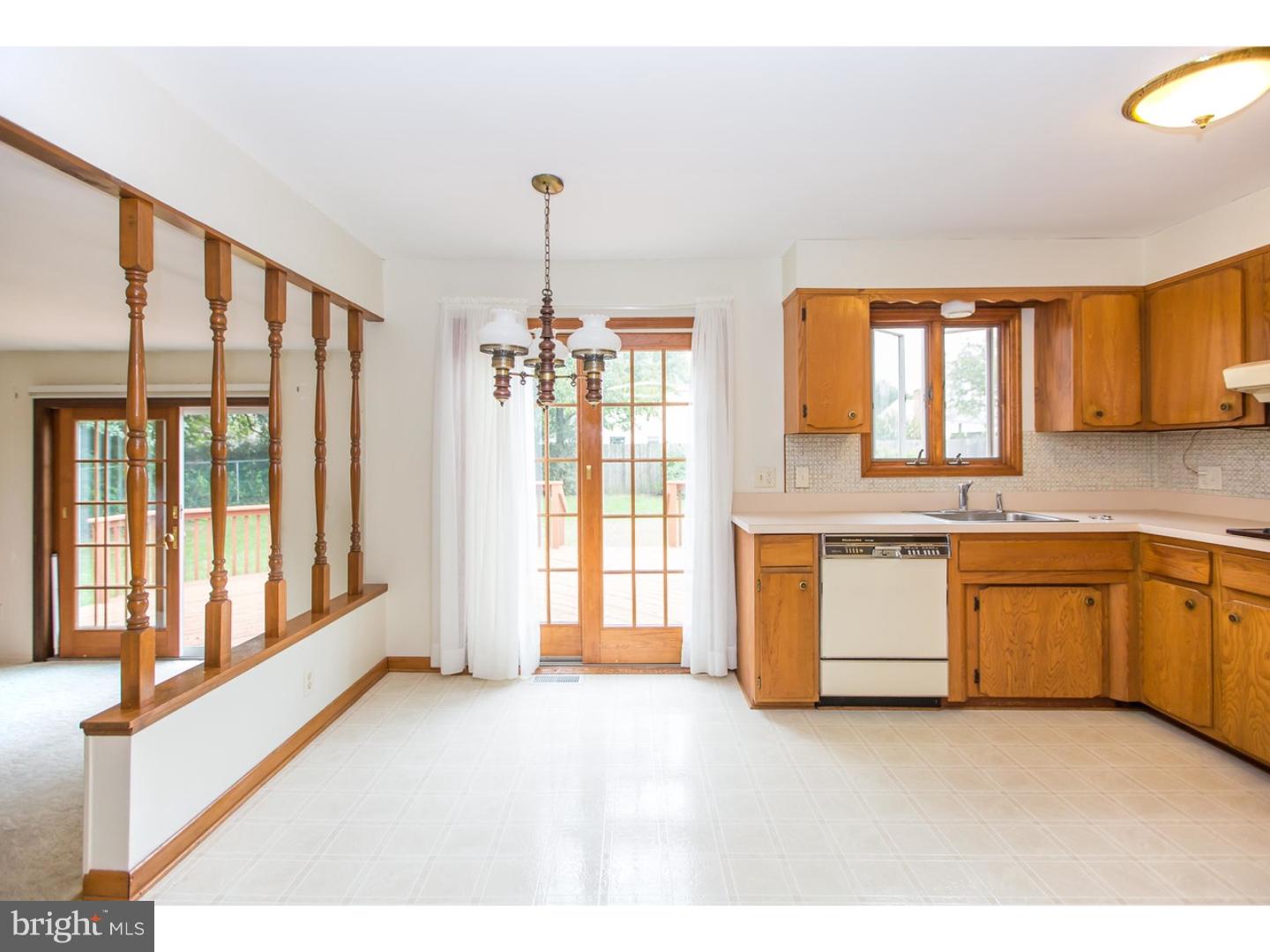 49 Hamilton Road Marlton, NJ 08053 - Photo 10 of 24 Kitchen