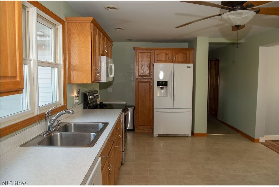 18031 Rowell Road Wellington, OH 44090 - Photo 9 of 24 Gallery Image 9